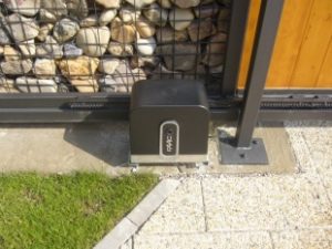 Что нужно знать о приводе откатных ворот