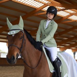 Какой должна быть правильная экипировка для верховой езды?