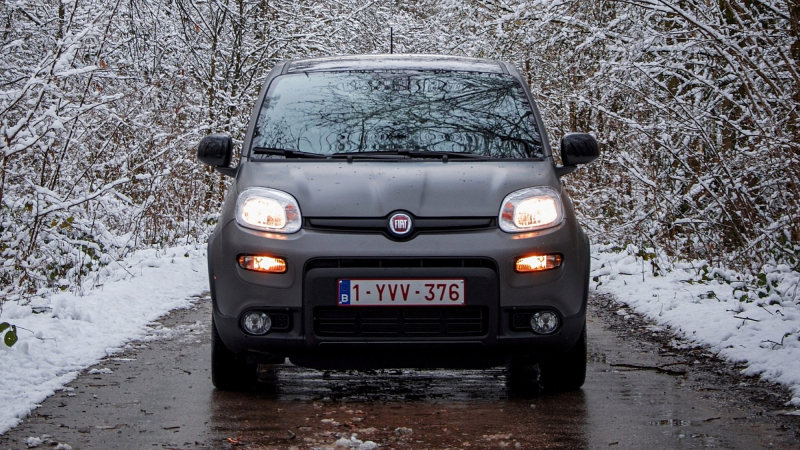 Народ просит подешевле: Fiat Panda задержится на конвейере до 2026 года