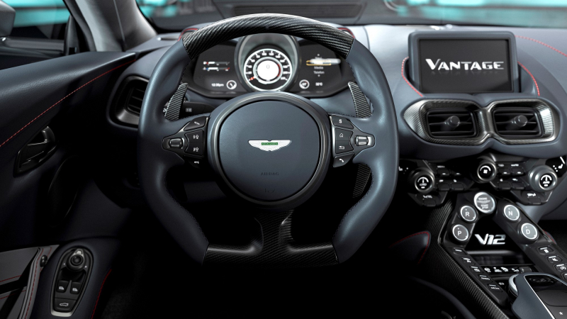 Новый и последний в истории Aston Martin V12 Vantage: 700 л.с. и 3,5 с до «сотни»