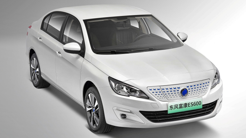 Peugeot 408 превратился в недорогой электромобиль Fukang ES600. Ждём в России?