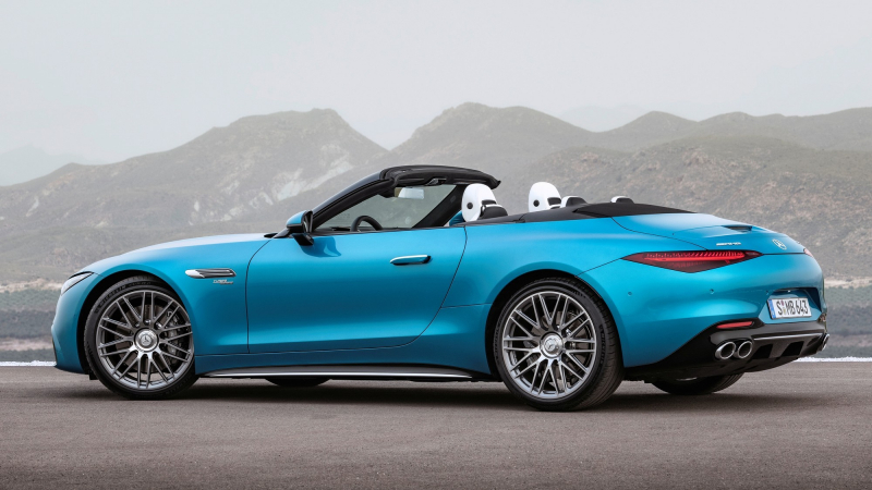 Базовый Mercedes-AMG SL 43: четыре цилиндра, задний привод и пассивная подвеска