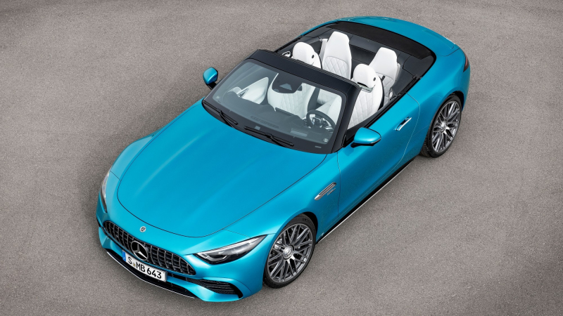 Базовый Mercedes-AMG SL 43: четыре цилиндра, задний привод и пассивная подвеска