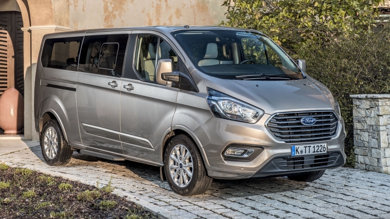 Новый Ford Tourneo Custom: первые изображения