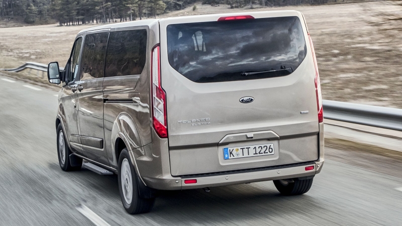 Новый Ford Tourneo Custom: первые изображения