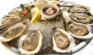 Почему устрицы считаются деликатесом?