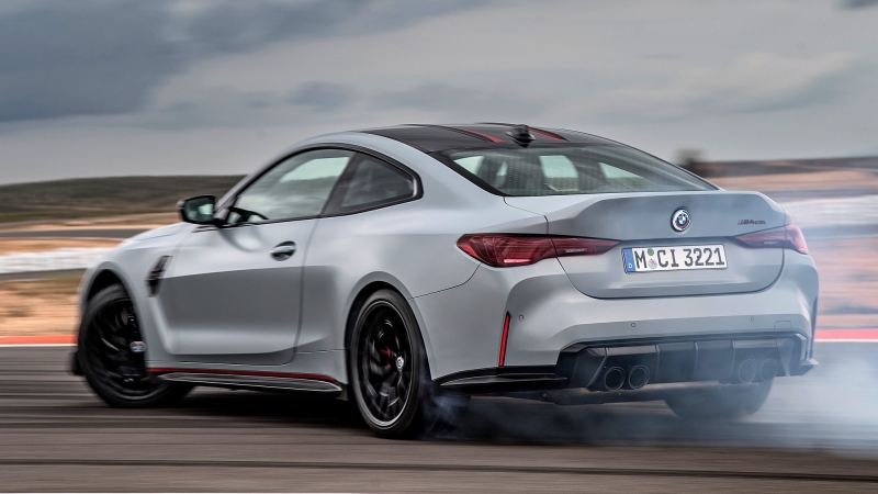 BMW M4 CSL: облегчённый кузов без задних сидений, более мощный мотор, но старый салон