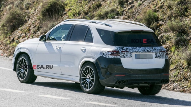 Mercedes-AMG готовит обновлённый GLE: кроссовер проехался на камеру