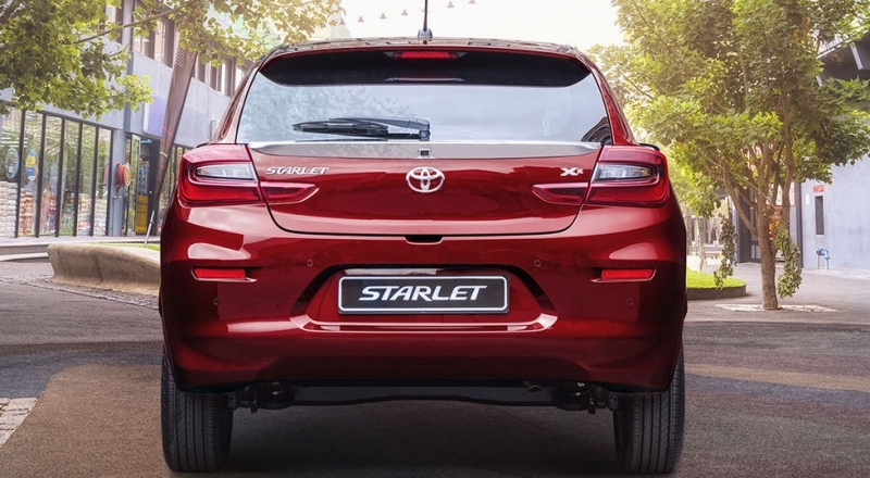 Toyota Starlet-2022: рестайлинг принёс второму клону модели Suzuki новый мотор