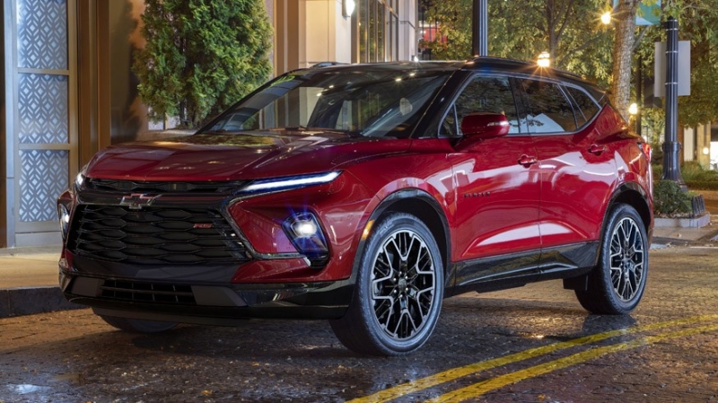 Chevrolet готовится к скорому дебюту Blazer EV: первое фото конкурента Ford Mustang Mach-E