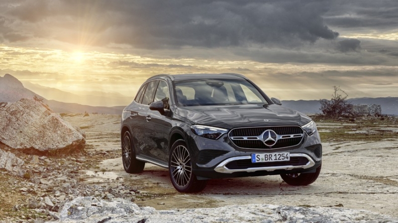 Mercedes-Benz GLC нового поколения: только гибридная «начинка» и салон как у С-Class