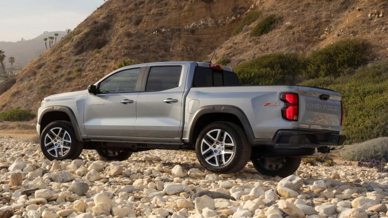 Новый Chevrolet Colorado: только 4 цилиндра, без дизеля, зато три внедорожные версии