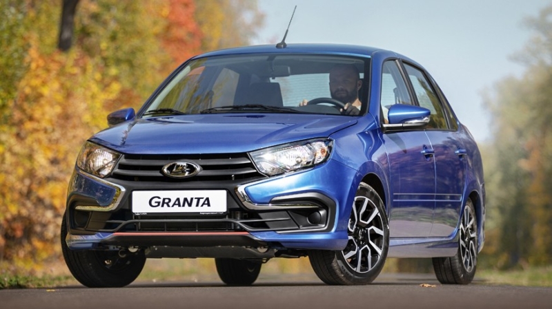 Упрощённая «оспортивленная» Lada Granta Drive Active: названа цена