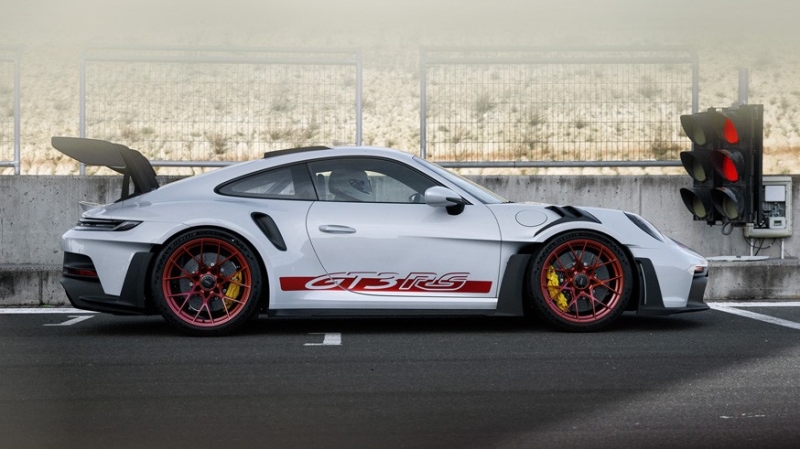 Новое купе Porsche 911 GT3 RS: 525-сильный мотор и первая «сотня» за 3,2 секунды