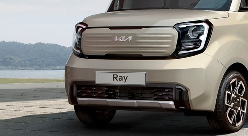 Вэн Kia Ray за 625 000 рублей похорошел, но сохранил скучный салон