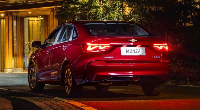 Обновлён седан Chevrolet Monza: совсем другой салон, урезанная гамма, дешевле Весты