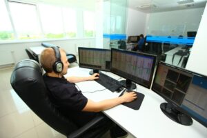 Выбор дилингового центра