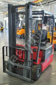 Электрические вилочные погрузчики JAC для склада