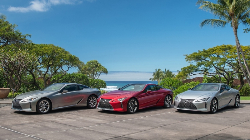 Lexus LC слегка обновили к 2023 модельному году: подвеску опять перенастроили