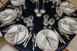 Преимущества аренды посуды для проведения торжества