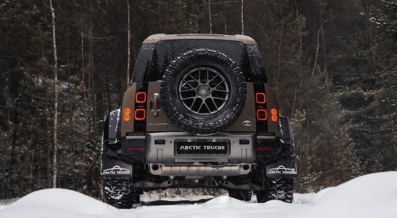 Land Rover Defender представлен в России в «экстремальной» версии от Arctic Trucks