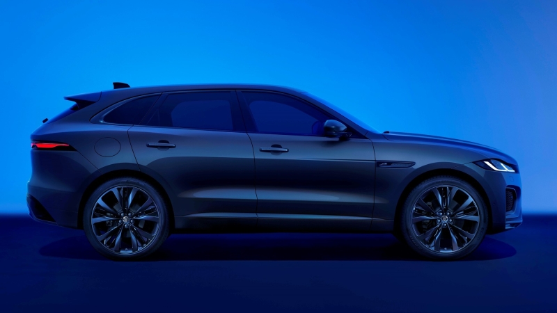 Обновлённый Jaguar F-Pace: комплектации стали богаче, а гибрид — более дальнобойным