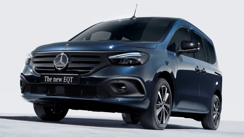 Серийный Mercedes-Benz EQT: аналоговые приборы, техника Renault и две кемпер-версии