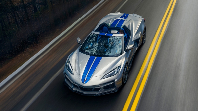 Chevrolet Corvette E-Ray: полноприводный гибрид на базе старого нижневального V8