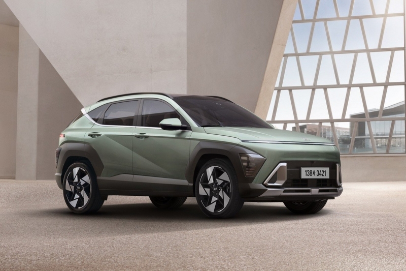 Эффектный кроссовер Hyundai Kona второго поколения предложен с прежней техникой