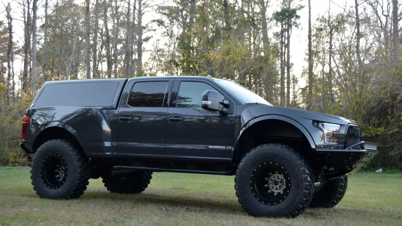 MegaRexx MegaRaptor 7: трёхрядный пикап-внедорожник на базе Ford F-250 Super Duty