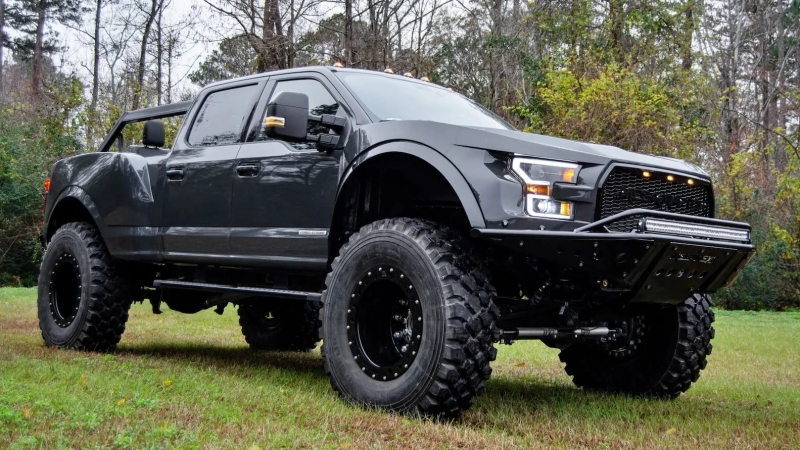 MegaRexx MegaRaptor 7: трёхрядный пикап-внедорожник на базе Ford F-250 Super Duty