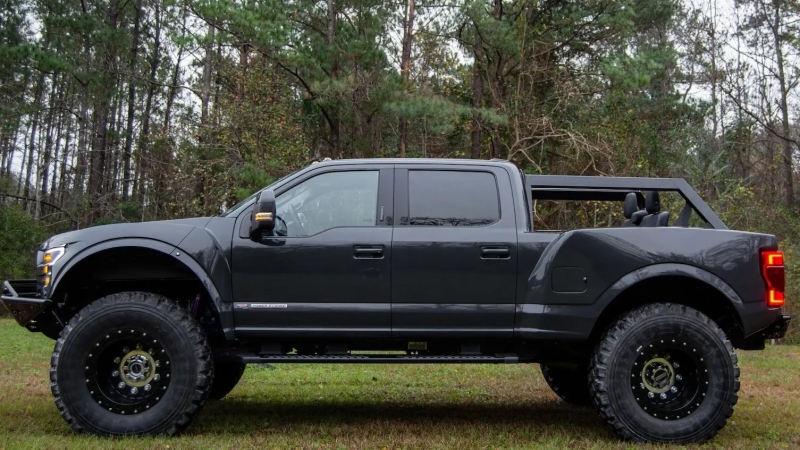 MegaRexx MegaRaptor 7: трёхрядный пикап-внедорожник на базе Ford F-250 Super Duty