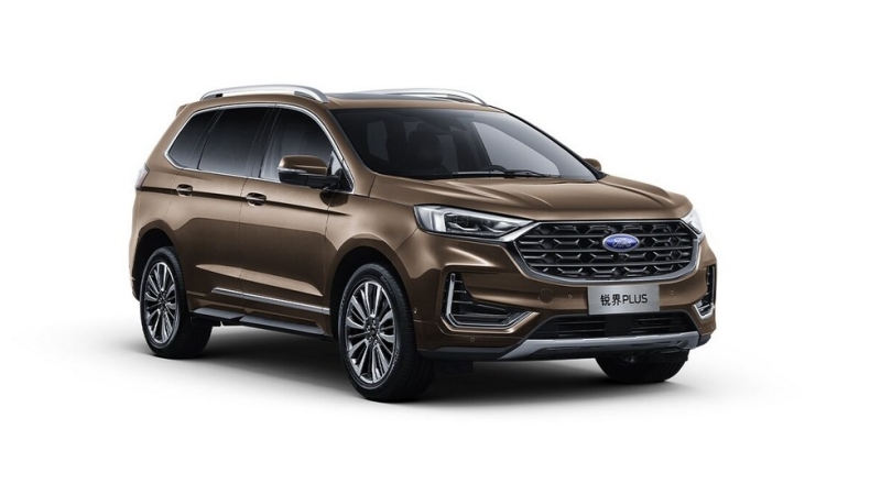 Шпионы заглянули в салон кроссовера Ford Edge нового поколения