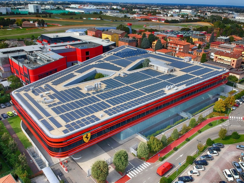 Ferrari в 2022 году: новый рекорд продаж, рабочим дадут по 13 500 евро премии