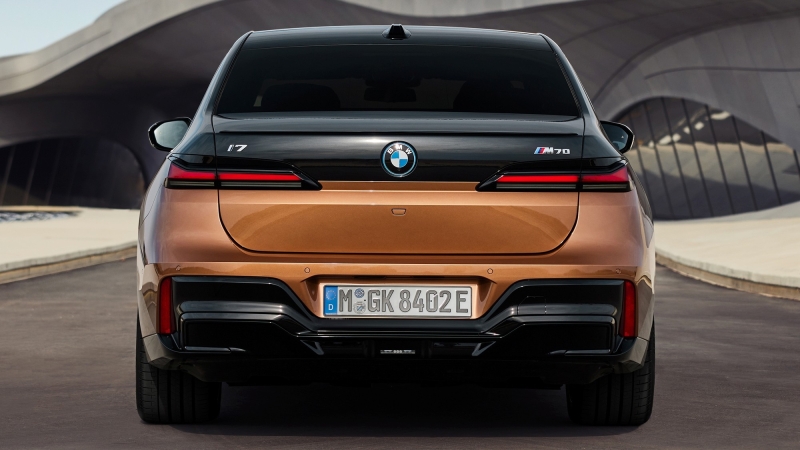 Электрический спортседан BMW i7 M70 xDrive оказался медленнее и слабее конкурентов