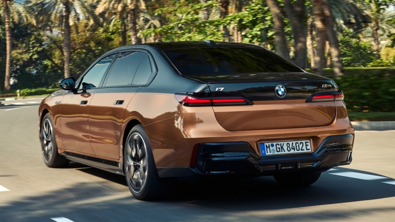 Электрический спортседан BMW i7 M70 xDrive оказался медленнее и слабее конкурентов