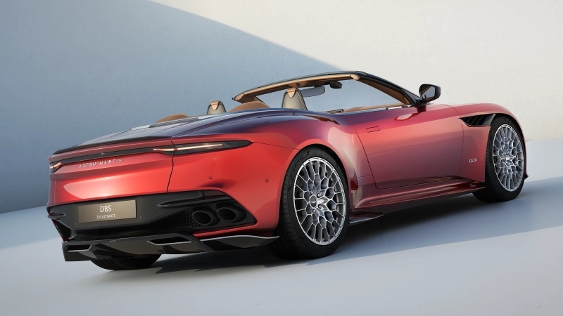 Прощальный Aston Martin DBS 770 Ultimate Volante оказался чуть медленнее, чем купе