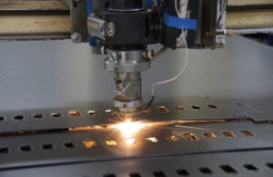 Когда используется лазерная резка и в чем ее преимущества