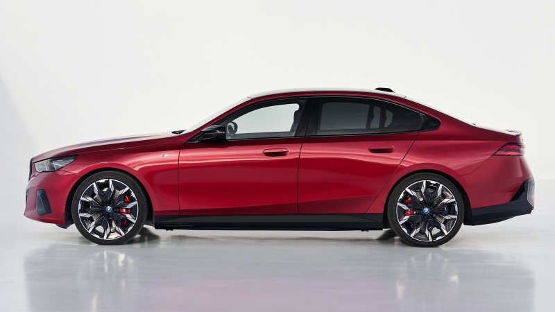 Дизайн новых моделей BMW будет чище, но эксперименты с ноздрями продолжатся