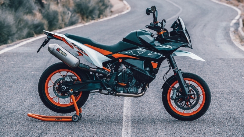 KTM 890 SMT: новый мотокроссовер из Австрии скоро приедет в Россию