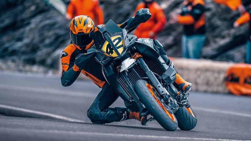 KTM 890 SMT: новый мотокроссовер из Австрии скоро приедет в Россию