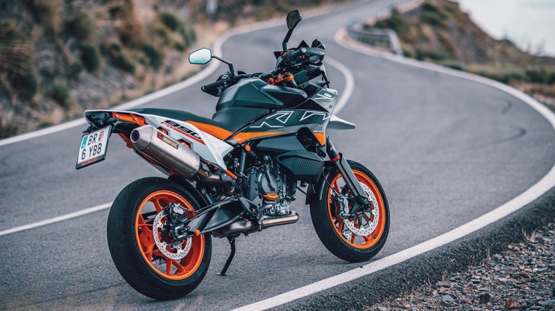 KTM 890 SMT: новый мотокроссовер из Австрии скоро приедет в Россию