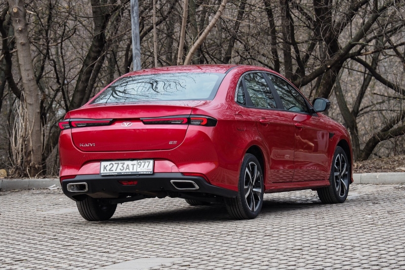 Названа цена новой версии седана Kaiyi E5 в России: не та комплектация, которую ждали