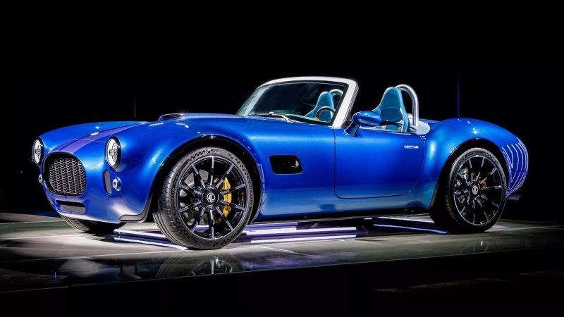 Новый AC Cobra GT Roadster показали живьём: цена кусается, но спрос огромный!