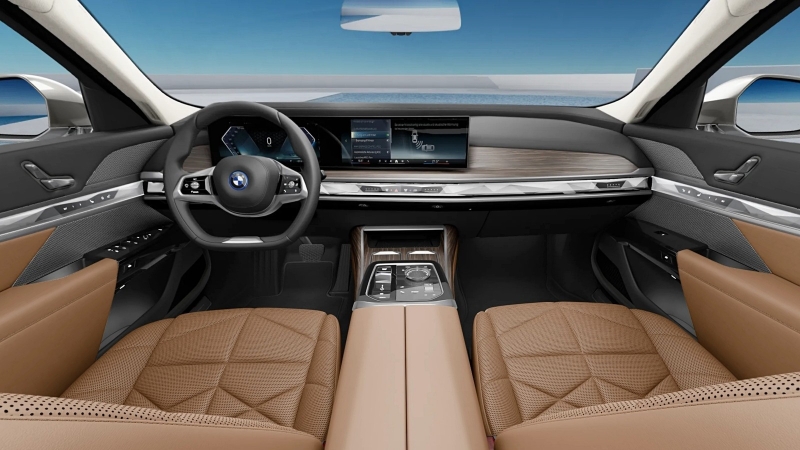 У электроседана BMW i7 появилась «бюджетная» заднеприводная версия eDrive50