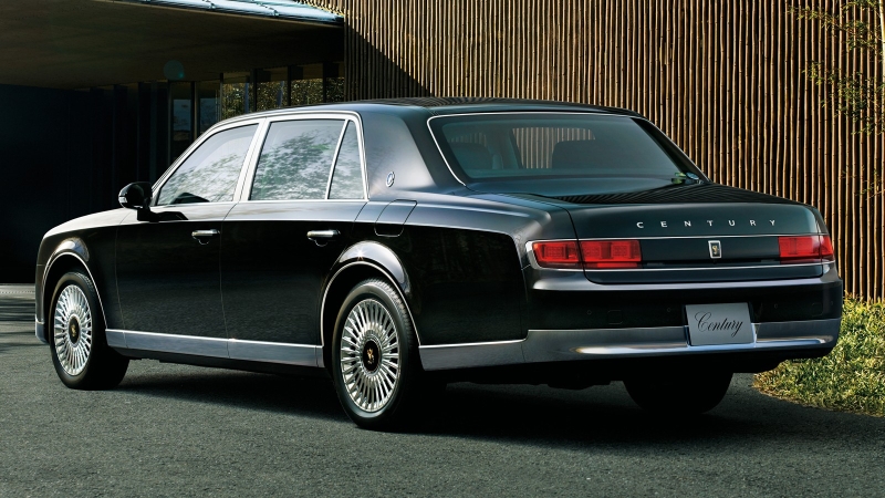 Кроссовер Toyota Century SUV: новые изображения