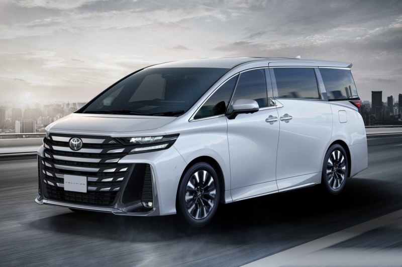 Минивэны Toyota Alphard и Vellfire лишились V6 в новом поколении