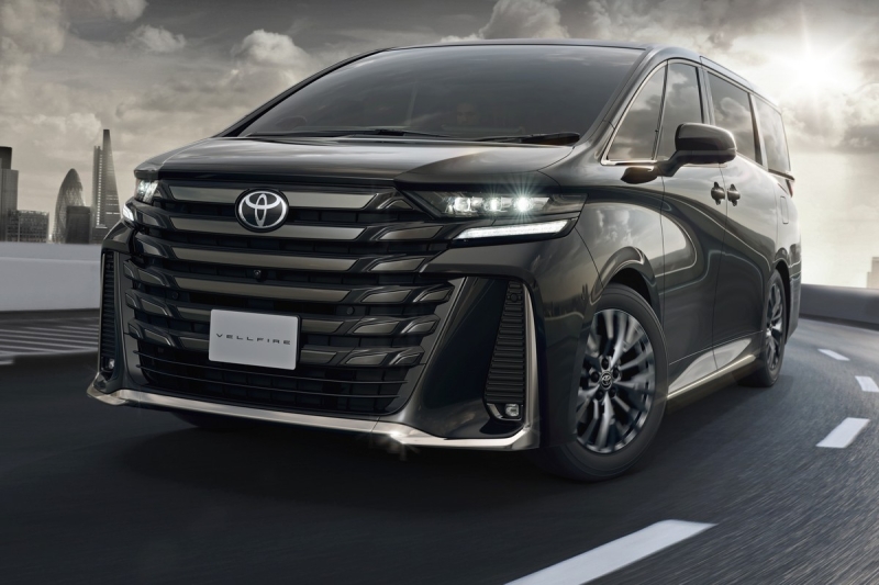 Минивэны Toyota Alphard и Vellfire лишились V6 в новом поколении