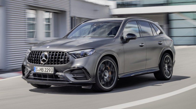 Новый кроссовер Mercedes-AMG GLC дебютировал в двух версиях