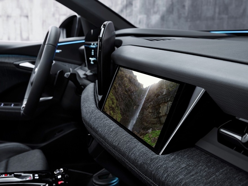 Audi Q6 e-tron: всё ещё в статусе прототипа, но с полностью рассекреченным салоном